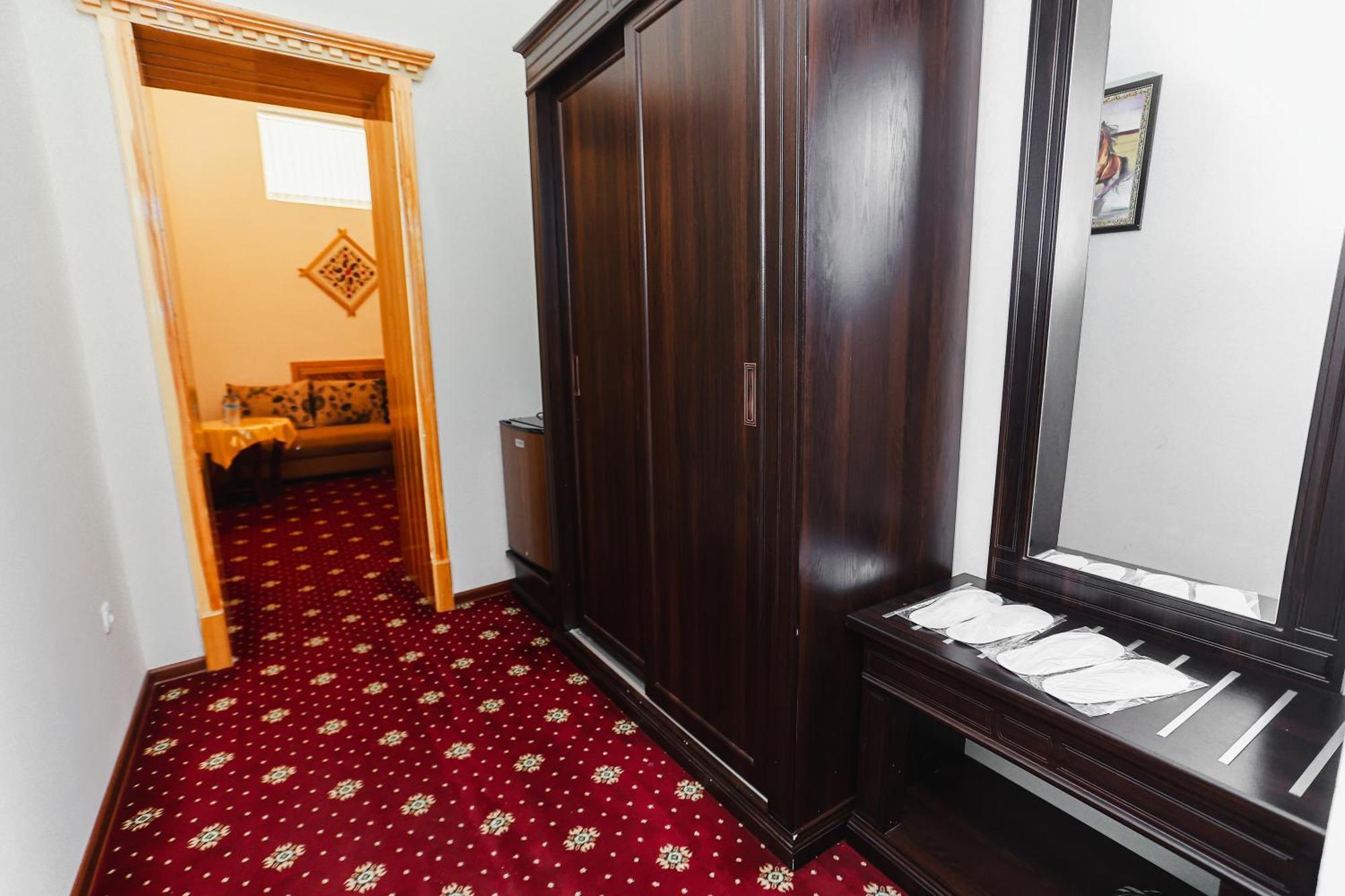 Hotel Yangi Sharq Samarkand Exterior foto
